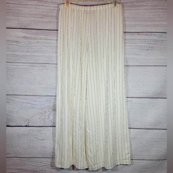 Bailey 44 Pin Striped Wide Leg Pants White and Black Size Small - Picture 2 of 3